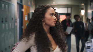 Madison Pettis, Lizze Broadway, Piper Curda - American Pie Presents: Batas ng mga Babae (2020)