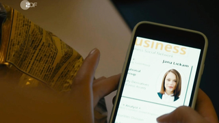 Mai Duong Kieu - Bad Banks s01e01-02 (2018)