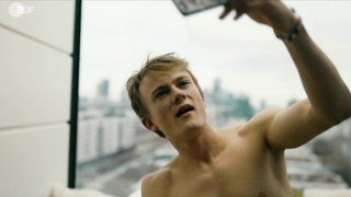 Mai Duong Kieu - Bad Banks s01e01-02 (2018)