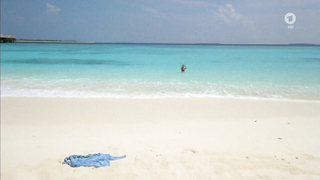 Mirjam Weichselbraun, Sylta Fee Wegmann, Anna Hausburg - Das Traumhotel s01e15 (2011)