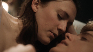 Mae Martin, Charlotte Ritchie - Feel Good s01e01-05 (2020)