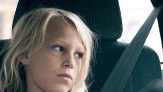 Svenja Jung, Sabine Timoteo, Ada Philine Stappenbeck - Die Mitte der Welt (2016)