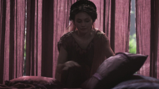 Lilit Lesser, Alana Boden - Domina s02e05 (2023)