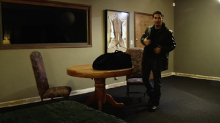 Elissa Dowling, Carrie Hayes - L'entità del chiamante (2018)