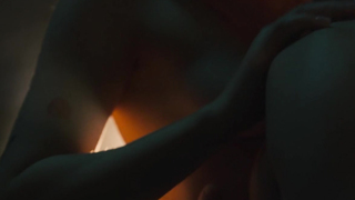 Vanessa Aleksander, Magdalena Cielecka, Zofia Jastrzebska, Dominika Sakowicz at Daria Polunina - Isang Babae at isang Astronaut (Dziewczyna i kosmonauta) s01e01-06 (2023)