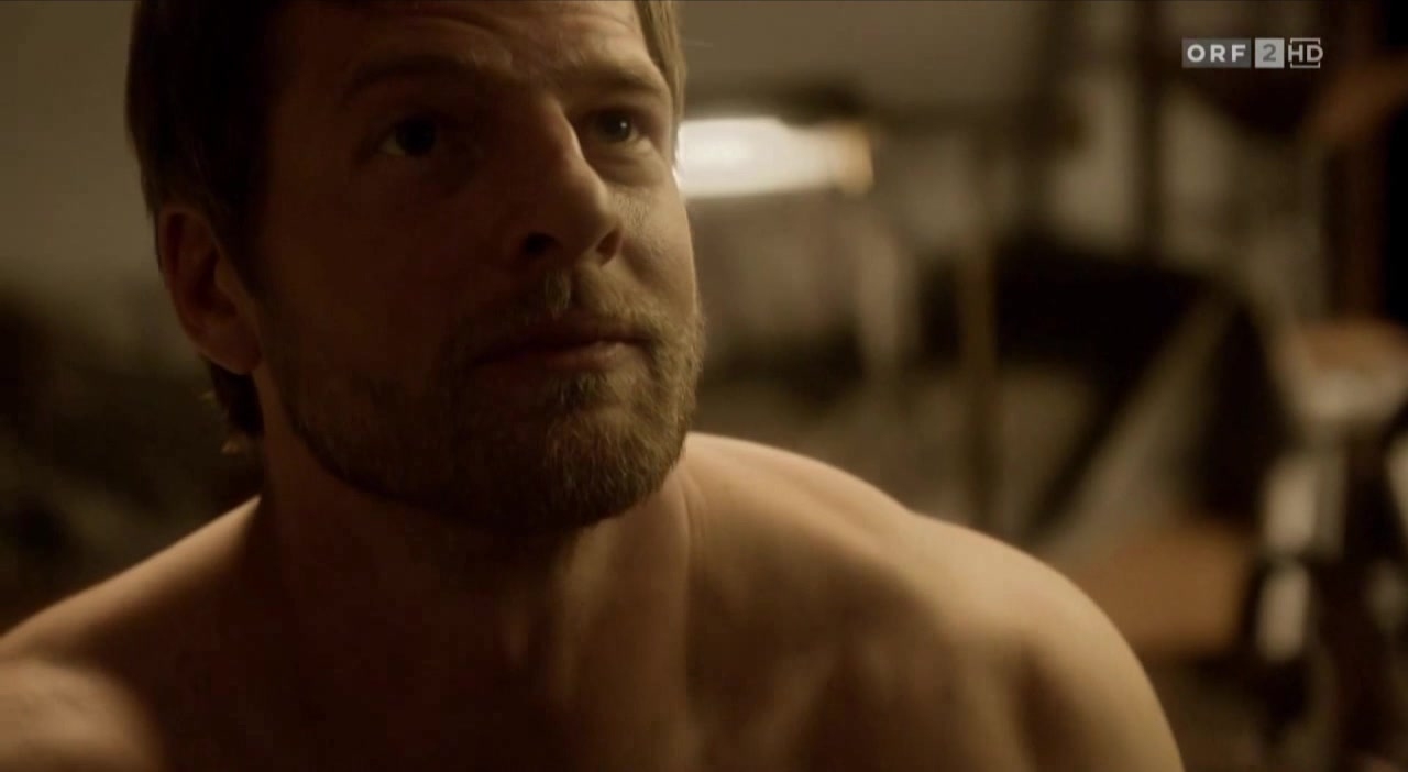 Franziska Weisz, Stefanie Stappenbeck – Walang Taong Isla (2011)