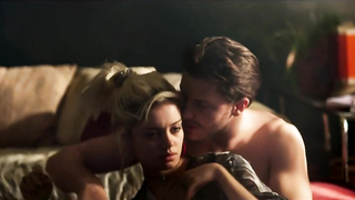 Sophie Charlotte - Ilha de Ferro s01e01 (2018)