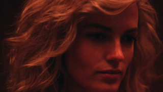 Antonia Desplat, Elektra Jansson-Kilbey - Shantaram s01e01-03 (2022)