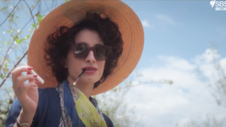 Michela De Rossi, Max McKenna, Jana Zvedeniuk, Phoebe Grainer, Gemma Ward, Anna Skellern, Maddison Coluccio - While the Men are Away s01e01-03 (2023) HD 1080p