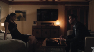 Melanie Jarnson, Marny Kennedy - Between Two Worlds s01 (2020) HD 1080p