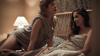 María León, Mariam Hernández, Loreto Mauleón - Air Kisses (Besos al aire) s01e02 (2021) HD 1080p