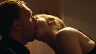 Sofya Lebedeva, Elizaveta Goncharenko, Kristina Korbut, Elisabeth-Alexandra Damsker, etc - Mediator s03e03 (2024) HD 1080p