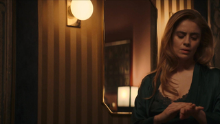 Aurora Giovinazzo, Greta Scarano - Nuovo Olimpo (2023) HD 1080p