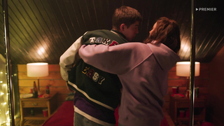 Ekaterina Stulova, Anna Ukolova, Ekaterina Malikova, atbp. - Mga Bagong Estudyante s01 (2023) HD 1080p