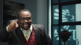 El Vannemé-Bekink, Kanyi Nokwe, Claudine Ullman - Office Invasion (2022) HD 1080p