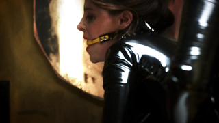 Mia Wasikowska, Maria Dizzia - Piercing (2018) HD 1080p