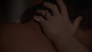 Maren Jensen hubad, puwet, bush – Deadly Blessing (1981)