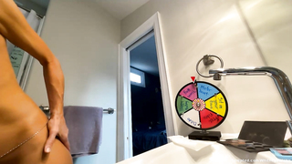 Whitney, Live show noong Hulyo 17 2024 (Naked News Host)