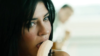 Jessica Szohr - Kagat ng Pag-ibig (UK-2012)