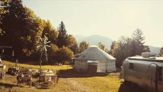 Emilie Charriot, Tiphanie Bovay-Klameth, Audrey Cavelius, Marina Rollman, Sodadeth San - Espèce menacée s01e01e03e05 (2025)