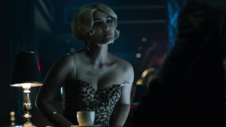 Shannyn Sossamon, Karla Souza - There Are No Saints (2022)