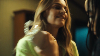 Aisha Dee - Binabantayan Ka s01e01-02 (2025)