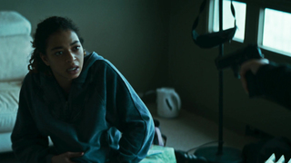 Manon Bresch, Zar Amir Ebrahimi, Eva Huault - Privileges s01e03 (2026) HD 1080p