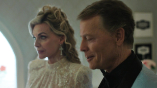 Elle Fanning, Michelle Pfeiffer - Margo's Got Money Troubles s01e05 (2026) HD 1080p