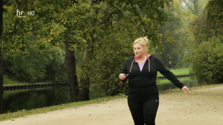 Karolina Lodyga, Petra Kleinert - Eins ist nicht von dir (2015) HD 1080p