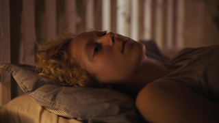 Femke Vanhove, Lina Miftah - Skiff (2025) HD 1080p