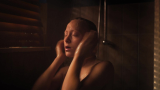 Femke Vanhove, Lina Miftah - Skiff (2025) HD 1080p