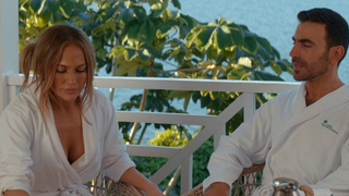 Jennifer Lopez, Betty Gilpin - Office Romance (2026) HD 1080p