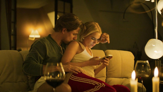 Thea Sofie Loch Næss - Docttor Glas (2026) HD 1080p