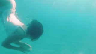 Shiri Amit, Meytal Segev - Sirens (2014) HD 1080p