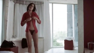 Ana Serradilla, Ximena Herrera, Nailea Norvind, Ana Soler - La otra familia (2011)