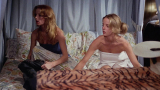 Claudia Jennings, Jocelyn Jones, Alice Friedland - The Great Texas Dynamite Chase (1976) HD 1080p