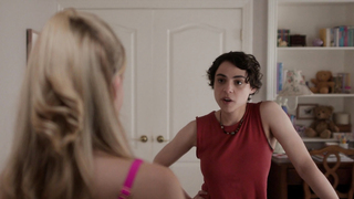 Lexi Minetree, Chandler Kinney, Gabrielle Policano - Elle s01 (2026) HD 1080p