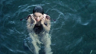 Zoe Stein - Foreigner (Forastera) (2020) HD 1080p