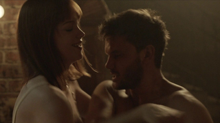 Emilia Schüle - Treadstone s01e07 (2019) HD 1080p
