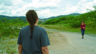Larissa Siqueira, Patricia Saravy - The Intrusion (O Estranho) (2023) HD 1080p