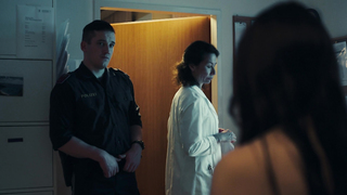 Fanni Schneider, Theresa Riess, Mara Romei, Anja Pichler - Biester s01e01-04 (2022) HD 1080p