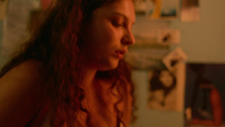 Isabella Møller Hansen - Amatør (2021) HD 1080p