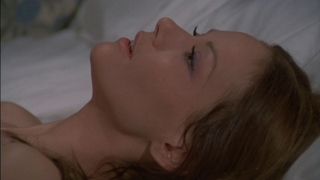 Claudine Auger, Barbara Bach - A Few Hours of Sunlight (Un peu de soleil dans l'eau froide) (1971) HD 1080p