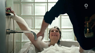 إينا ليمان - نادي الأرواح المنفردة (2019) HD 1080p