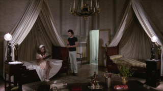 Ursula Andress, Carla Romanelli, Luciana Paluzzi - The Sensuous Nurse (L'infermiera) (1975) HD 1080p