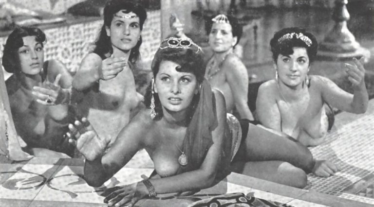 Sophia loren nude Sophia Loren