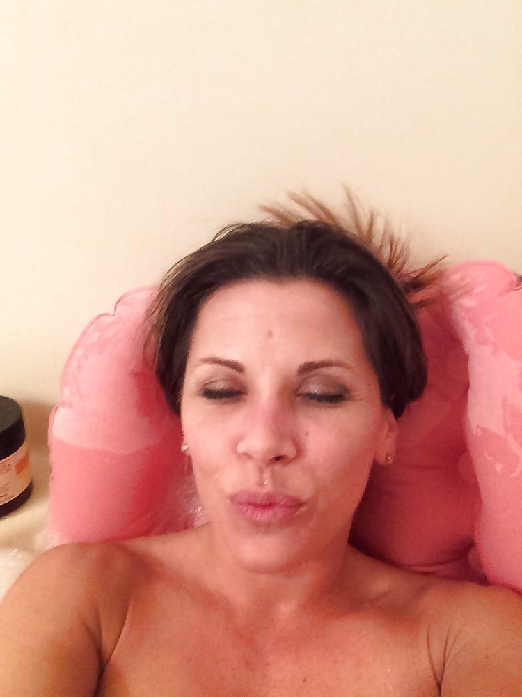 Mickie James - WWE Mickie James Nude Leaked Pics - Celebs Porno